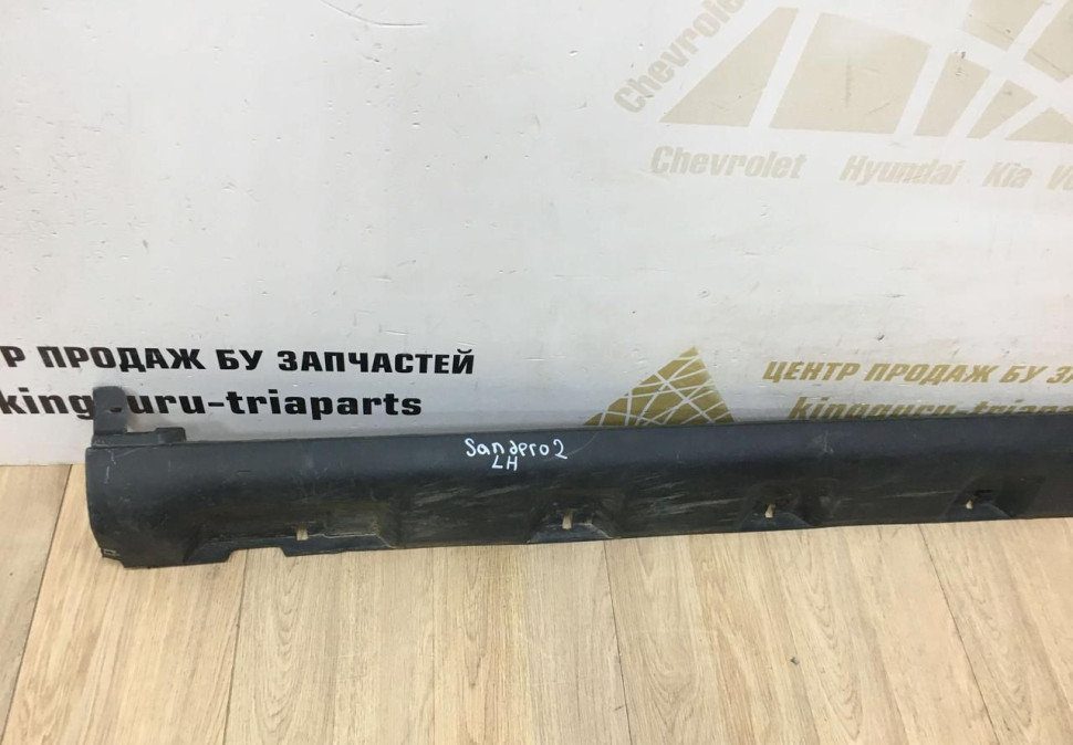 Порог левый Renault Sandero Stepway 2 OEM 764190070R