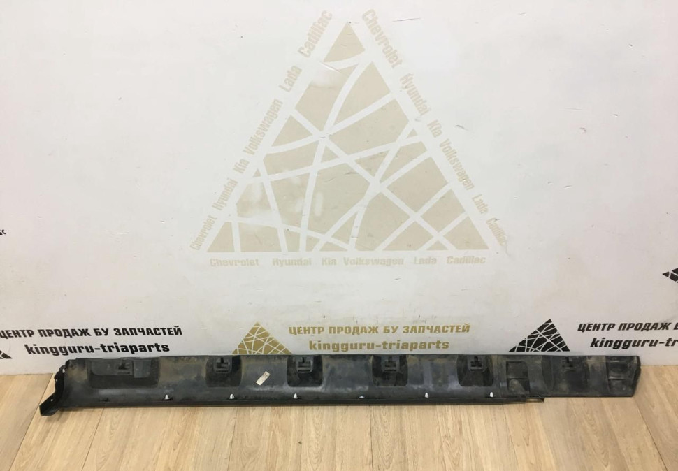 Порог левый Renault Sandero Stepway 2 OEM 764190070R