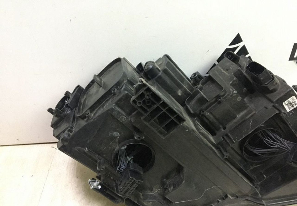 Фара левая LED Volkswagen Tiguan 2 oem 5NB941081D