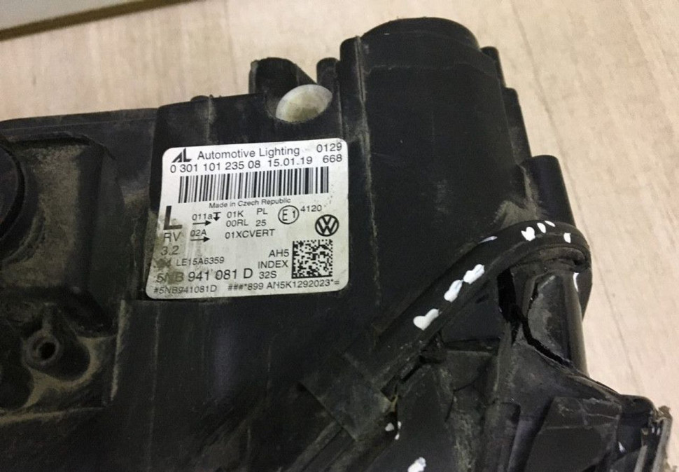 Фара левая LED Volkswagen Tiguan 2 oem 5NB941081D