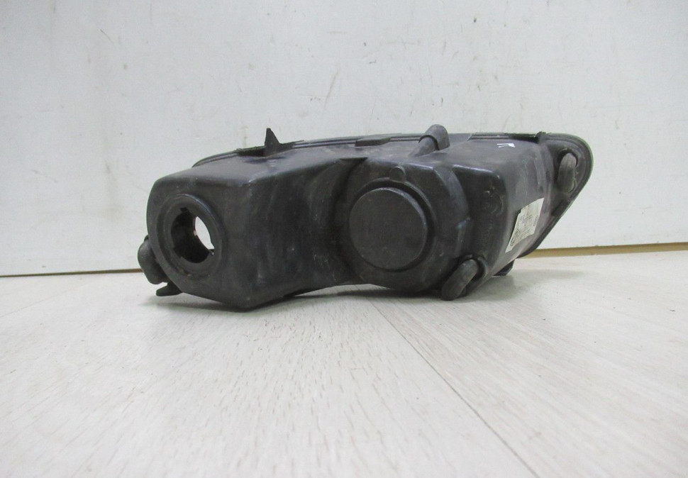 Фара птф правая Volkswagen Polo рестайл oem 6ru941062 (слом. 2крепл.) Фара птф правая Volkswagen Polo рестайл oem 6ru941062 (слом. 2крепл.)