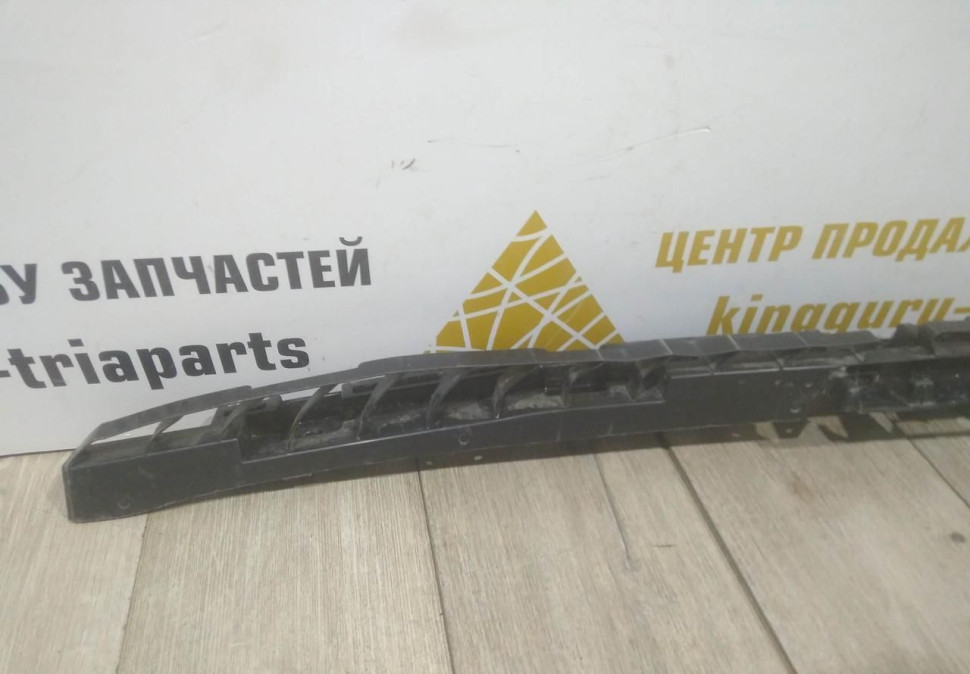 Кронштейн заднего бампера бу Skoda Kodiaq OEM 565807863