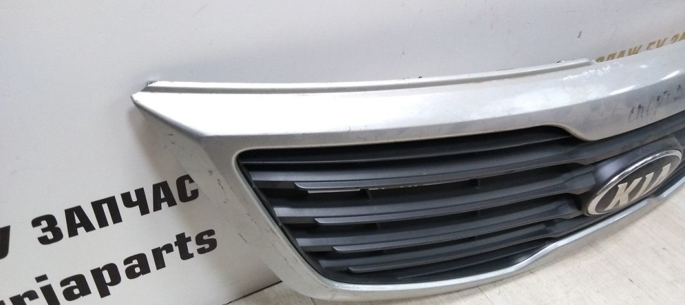 Решетка радиатора Kia Sportage 3 дорест 10-13 oem 863513W000 (Скл-3)