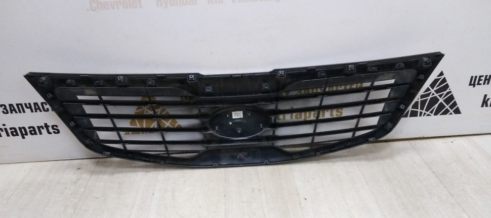 Решетка радиатора Kia Sportage 3 дорест 10-13 oem 863513W000 (Скл-3)