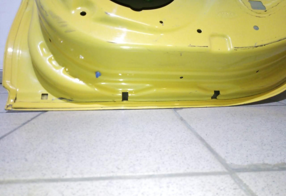 Дверь правая задняя KIA Picanto 2011-2017 oem 770041Y030 (скл-3)