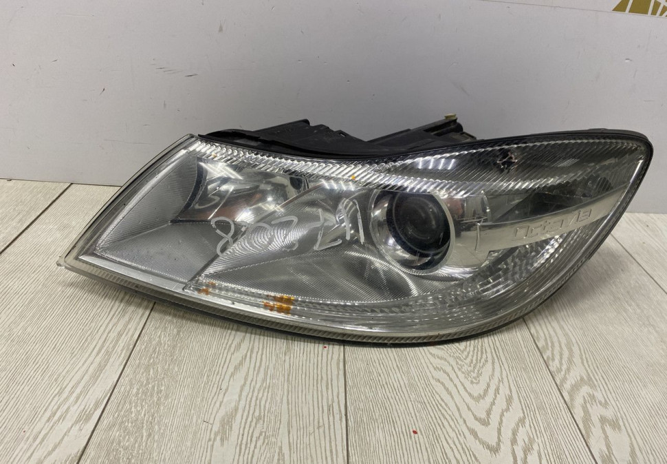 Фара левая Skoda Octavia A5 OEM 1Z1941015F