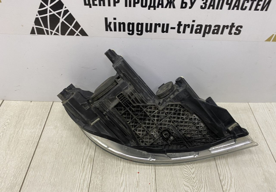 Фара левая Skoda Octavia A5 OEM 1Z1941015F Фара левая Skoda Octavia A5 OEM 1Z1941015F