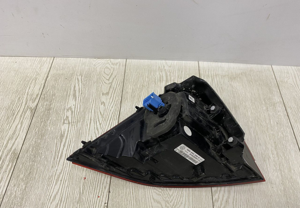 Фонарь правый внешний LED Volkswagen Golf 7 2017 oem 5G0945208G Фонарь правый внешний LED Volkswagen Golf 7 2017 oem 5G0945208G