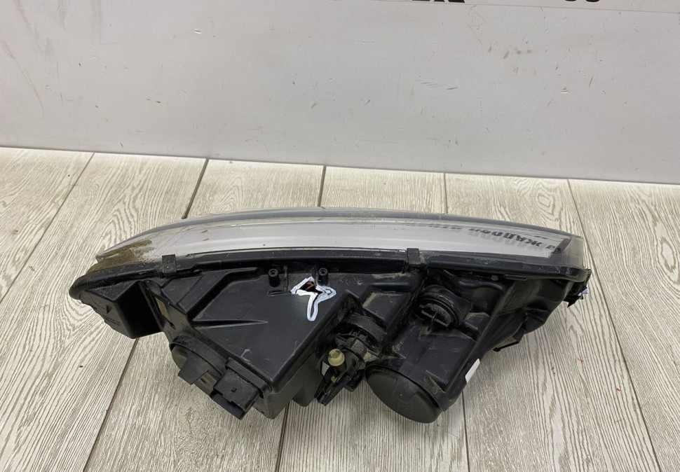 Фара левая Renault Logan 2 рестайлинг OEM 260601719R
