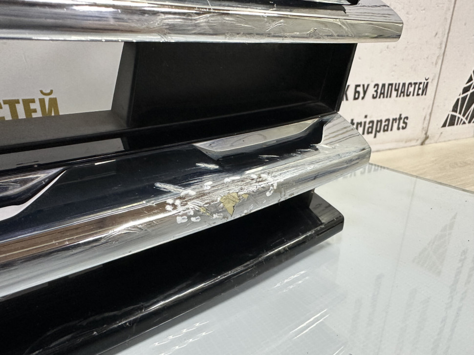 Решетка радиатора Volkswagen Tiguan 2 2016 Дорестайлинг OEM 5NA853653B