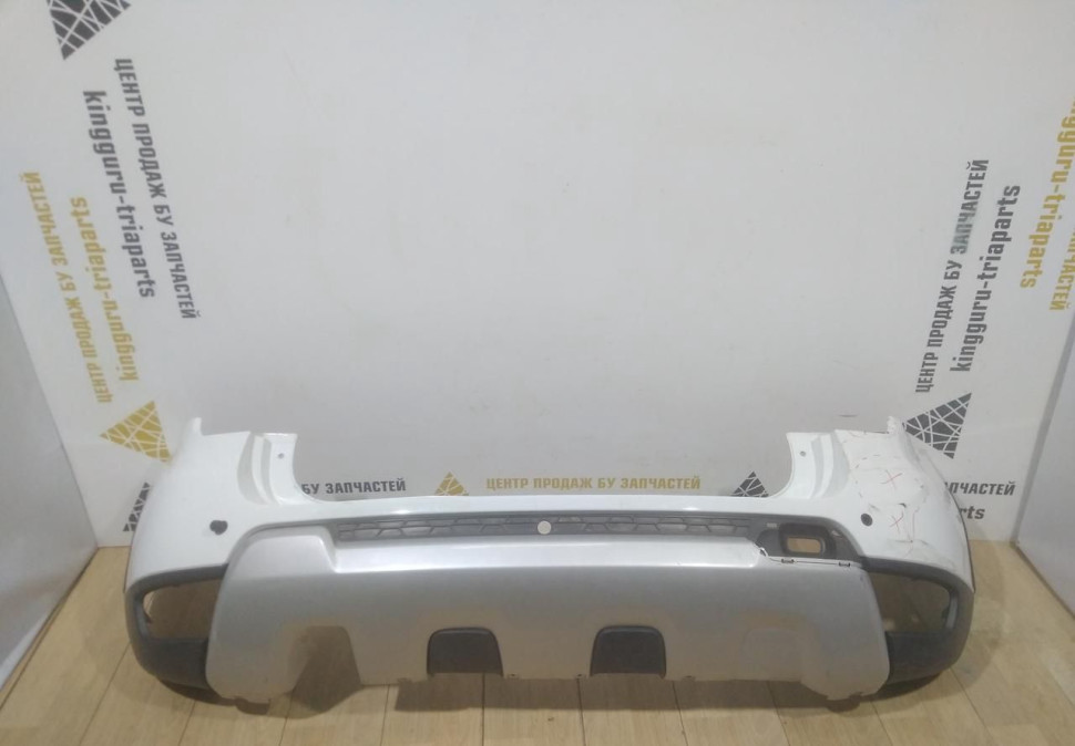 Бампер задний бу Renault Duster рестайлинг OEM 850225435R (В)