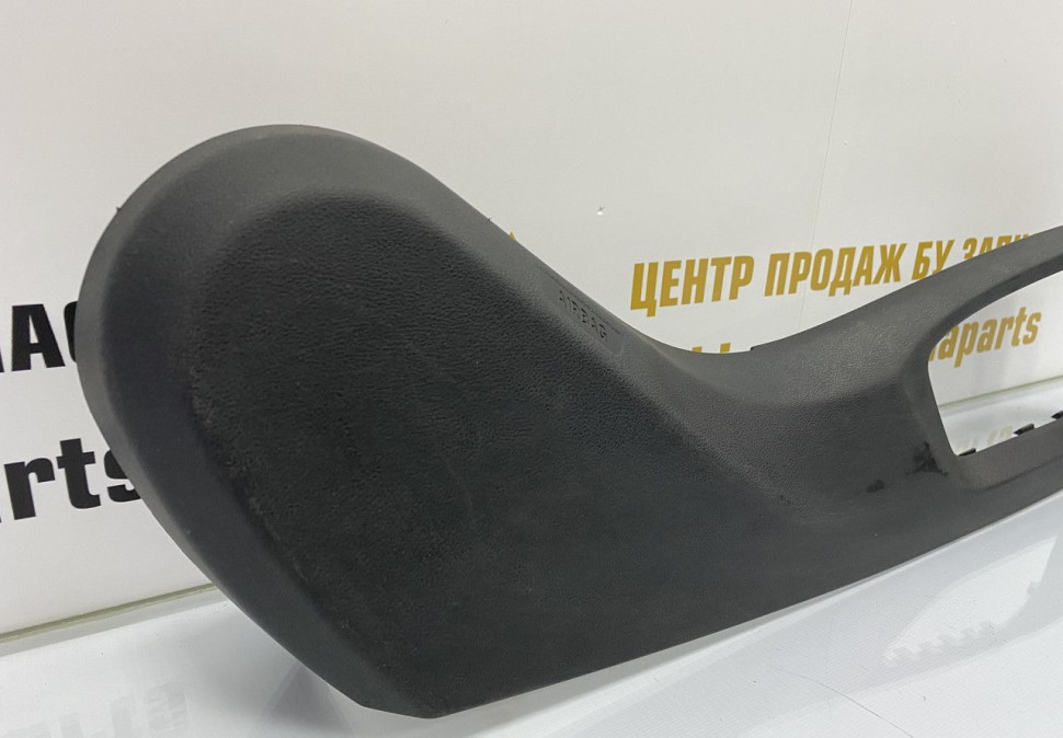 Крышка корпуса сиденья передняя правая BMW X5 F15 OEM 52107317440 Крышка корпуса сиденья передняя правая BMW X5 F15 OEM 52107317440