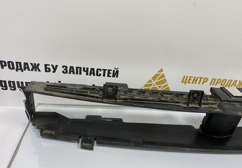 Воздуховод радиатора нижний BMW 5 G30 OEM 51137359838