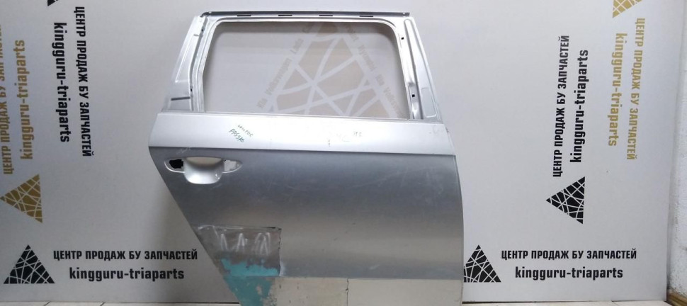 Дверь задняя правая Volkswagen Passat B7 универсал 11-15 oem 3AF833056