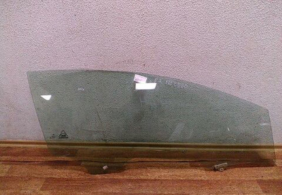 Стекло передней правой двери Kia pro Ceed