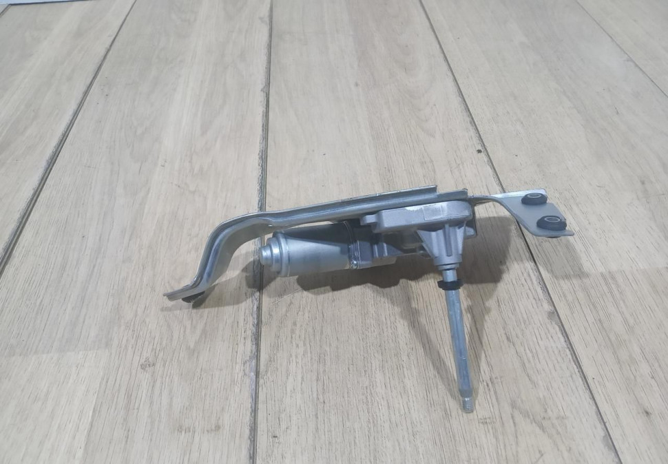 Моторчик стеклоочистителя стекла багажника бу BMW X1 F48 OEM 61627356220