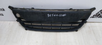 Решетка в бампер Hyundai i20 2008-2014 oem 865611j000
