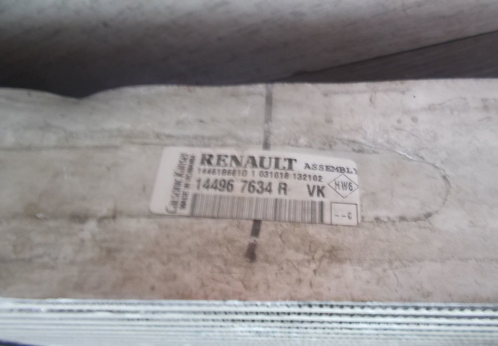 Радиатор интеркуллера бу Renault Duster OEM 144967634R