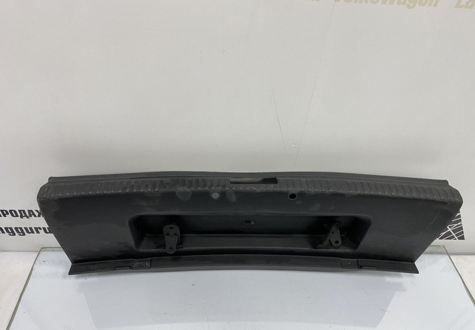 Обивка задней панели Skoda Octavia A7 OEM 5E5863459
