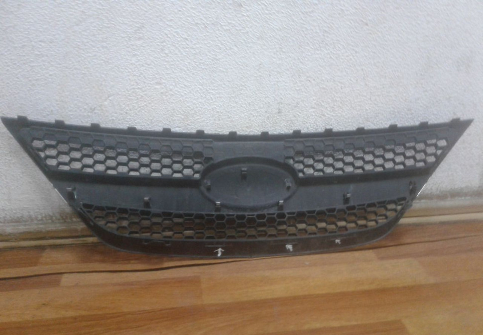 Решетка радиатора Lada Largus oem 8450000248 (слом.ниж.3креп.) (скл-3) Решетка радиатора Lada Largus oem 8450000248 (слом.ниж.3креп.) (скл-3)