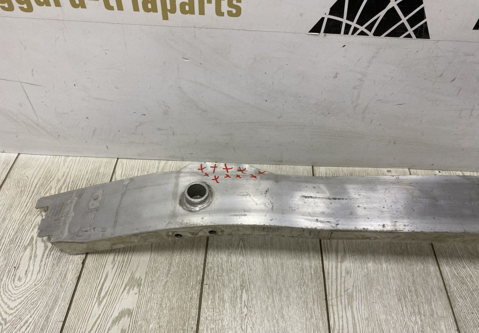 Усилитель переднего бампера BMW 3 F30 2011 OEM 51117255393 Усилитель переднего бампера BMW 3 F30 2011 OEM 51117255393