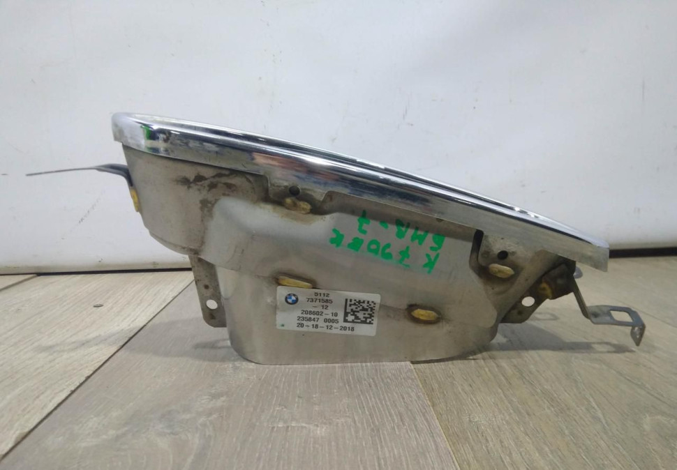 Насадка глушителя левая бу BMW 7 G11 OEM 51127371585 Насадка глушителя левая бу BMW 7 G11 OEM 51127371585