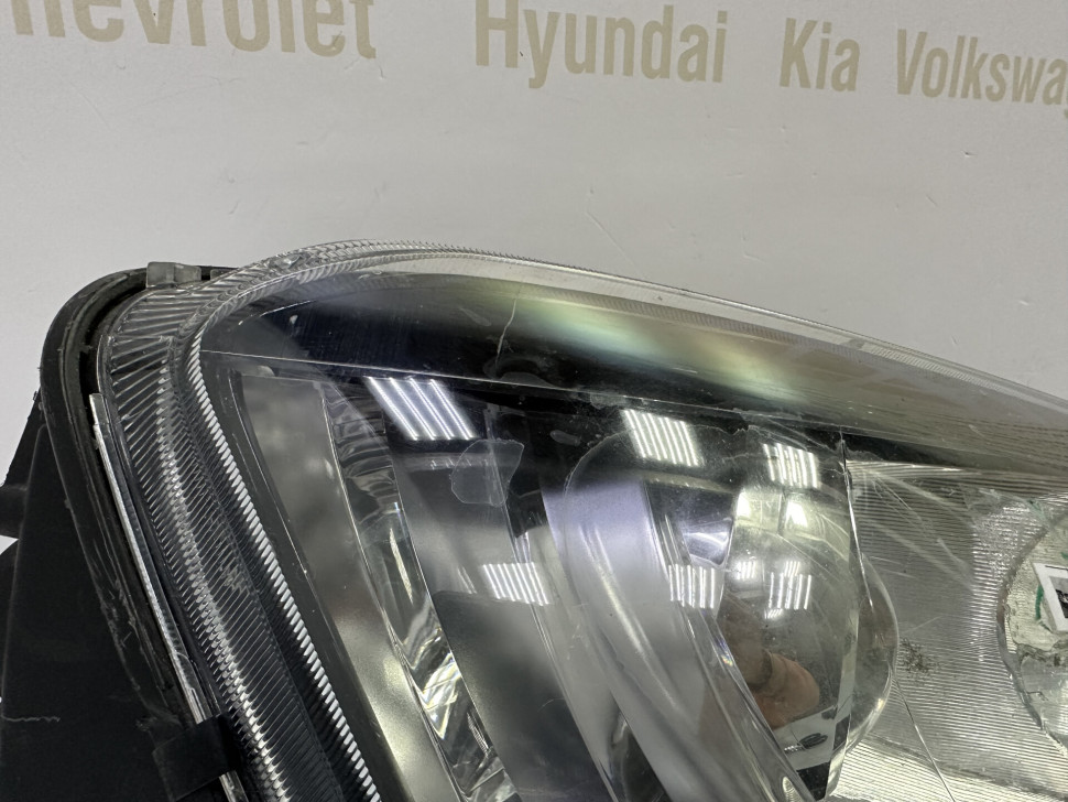 Фара ксенон правая бу Skoda Yeti OEM 5L1941016C