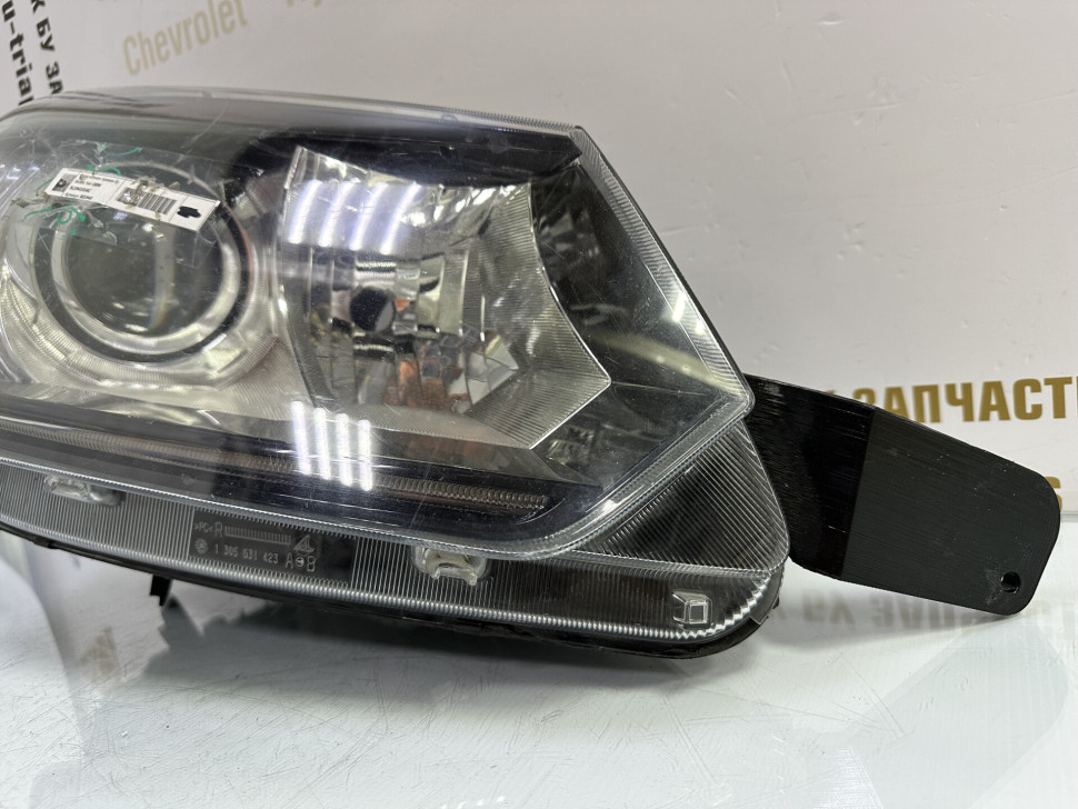 Фара ксенон правая бу Skoda Yeti OEM 5L1941016C