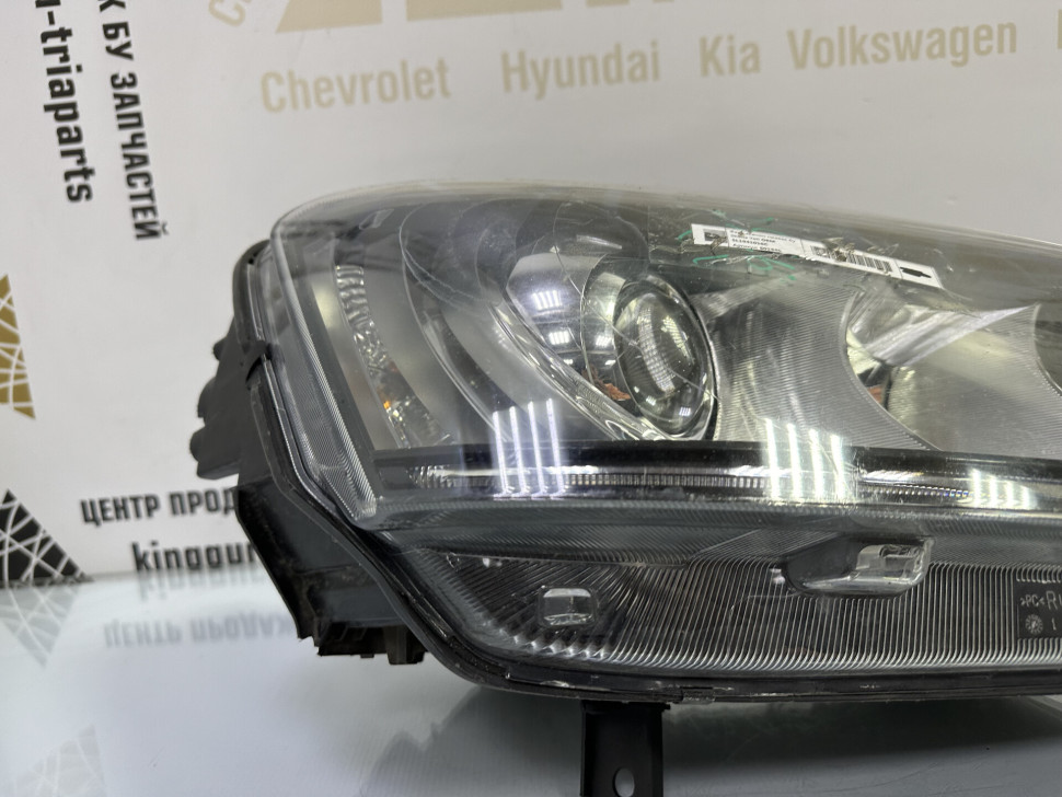 Фара ксенон правая бу Skoda Yeti OEM 5L1941016C