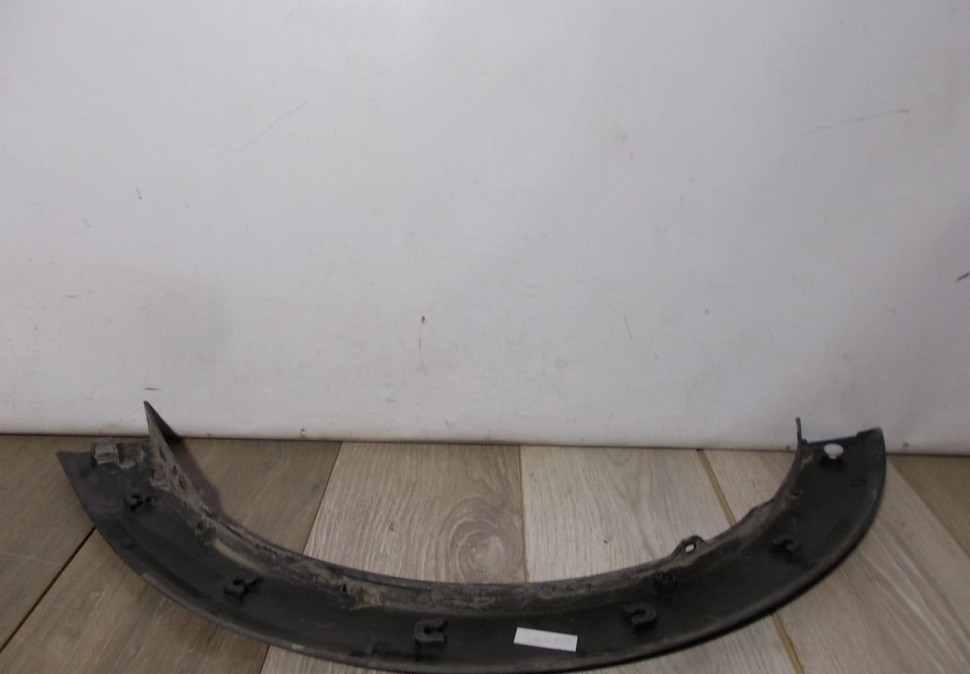 Молдинг крыла передний правый бу Renault Sandero Stepway 2 OEM 638740772R