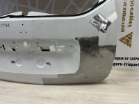 Крышка багажника бу Renault Duster OEM 901005043R