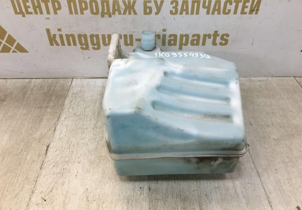 Бачок омывателя  Skoda Octavia A5 OEM 1K0955453Q