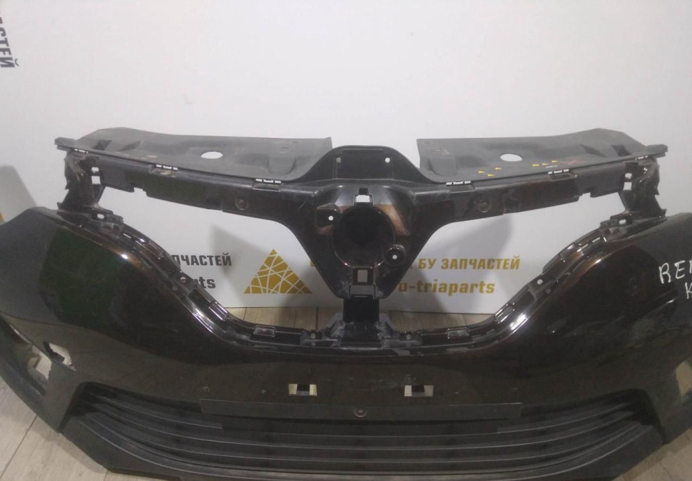 Бампер передний бу Renault Kaptur OEM 620222180R Бампер передний бу Renault Kaptur OEM 620222180R