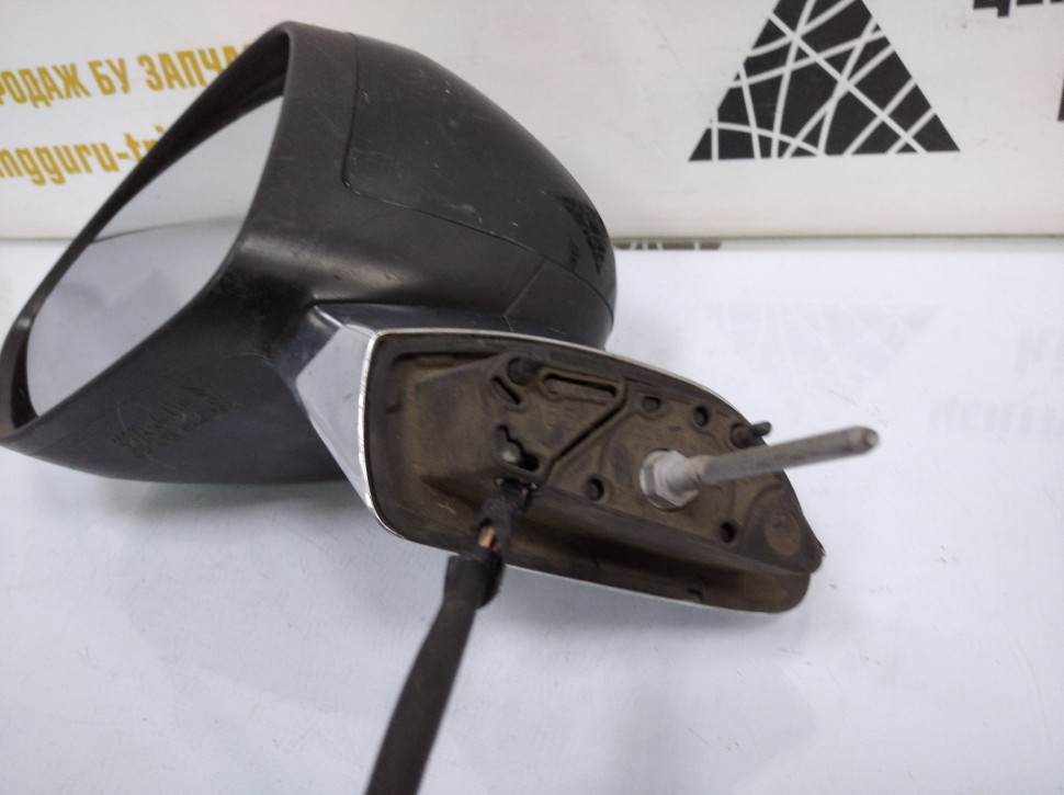 Зеркало левое б/у Citroen ds3 Зеркало левое б/у Citroen ds3