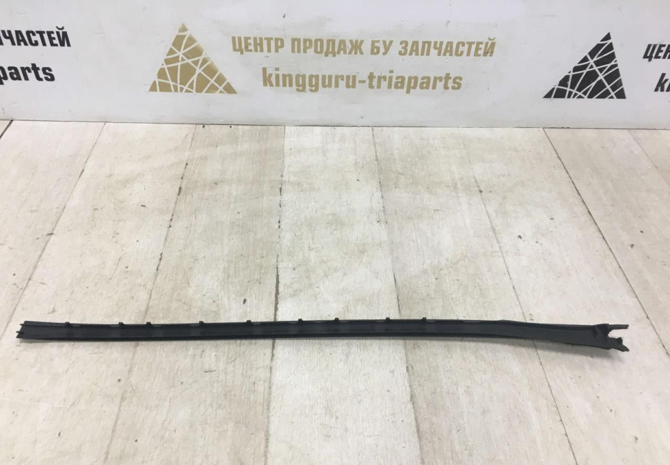 Водосток лобового стекла правый BMW X6 G06 OEM 51317465340