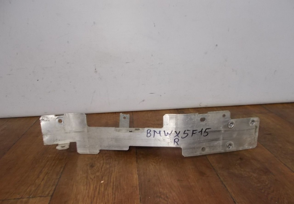 Кронштейн фары правый бу BMW X5 F15