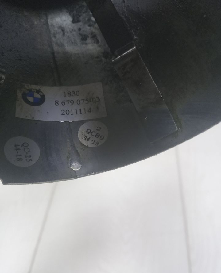 Насадка глушителя BMW 3 G20 OEM 18308679075 Насадка глушителя BMW 3 G20 OEM 18308679075