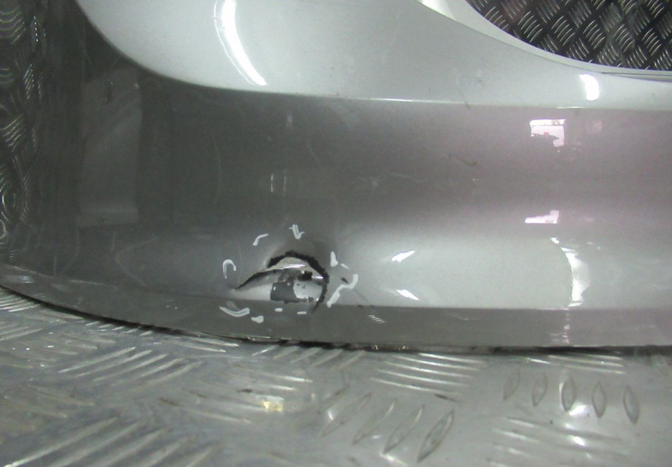 Бампер задний Volkswagen Tiguan 2 oem 5NR807421 (мал.трещина) (скл-5)