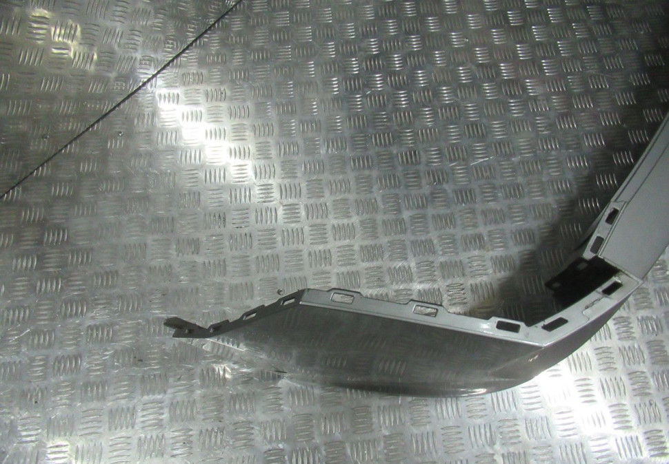 Бампер задний Volkswagen Tiguan 2 oem 5NR807421 (мал.трещина) (скл-5)