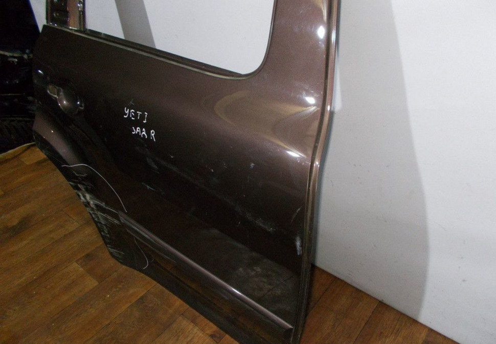 Дверь задняя правая бу Skoda Yeti OEM 5L0833052 Дверь задняя правая бу Skoda Yeti OEM 5L0833052