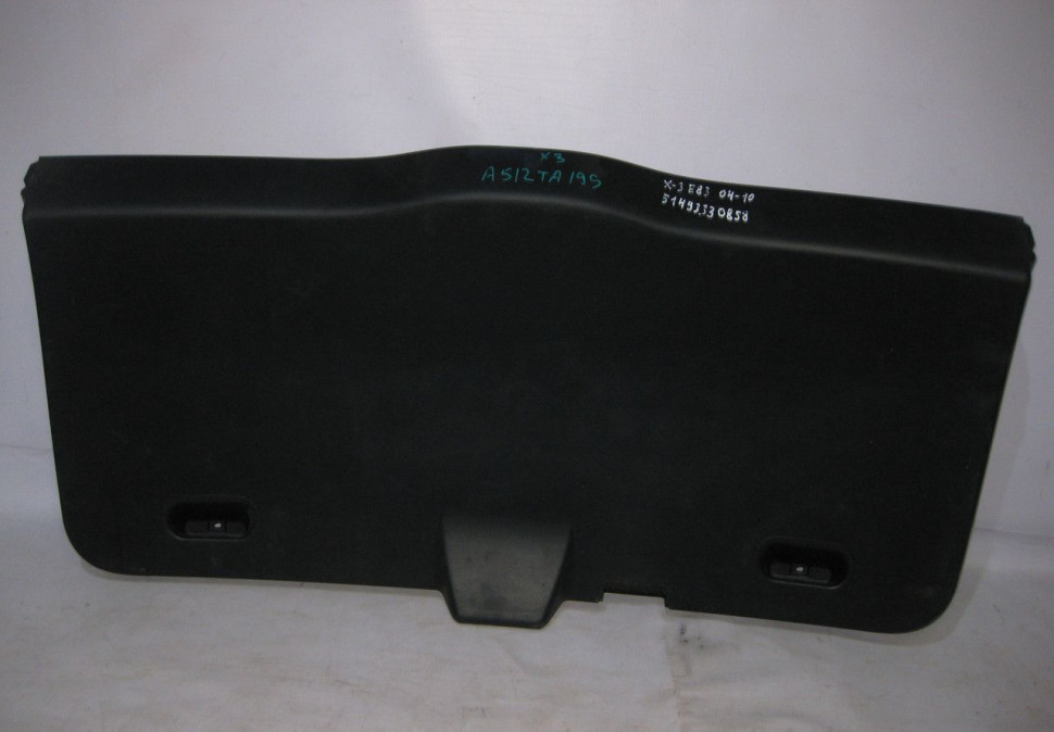 Обшивка двери багажника для BMW X3 E83 oem 51493330858 (скл-3) Обшивка двери багажника для BMW X3 E83 oem 51493330858 (скл-3)