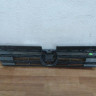 Решетка радиатора Volkswagen Tiguan 2 oem 5na853653 (трещина)
