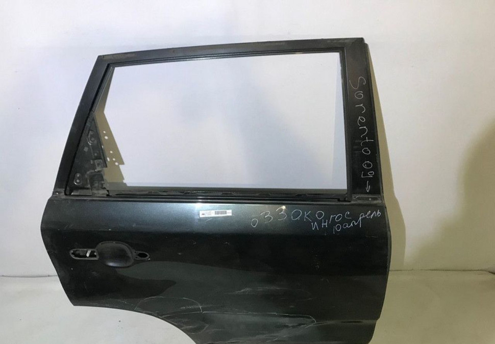 Дверь задняя правая Kia Sorento 2 oem 770042P010 (скл-3) Дверь задняя правая Kia Sorento 2 oem 770042P010 (скл-3)
