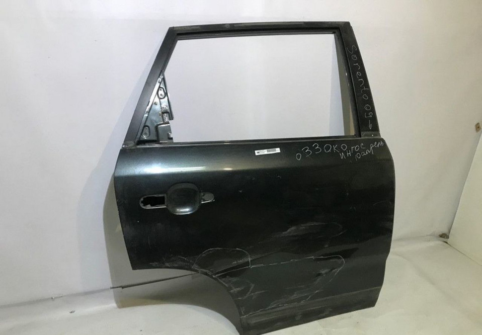 Дверь задняя правая Kia Sorento 2 oem 770042P010 (скл-3) Дверь задняя правая Kia Sorento 2 oem 770042P010 (скл-3)