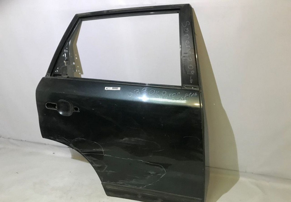Дверь задняя правая Kia Sorento 2 oem 770042P010 (скл-3)