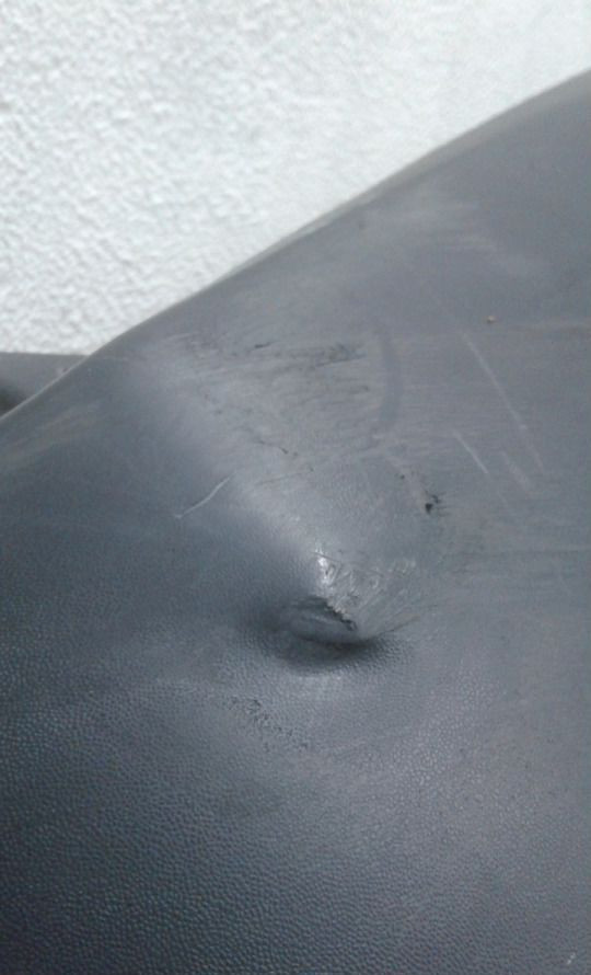 Спойлер заднего бампера Hyundai ix35 oem 866122y000 (дефект)