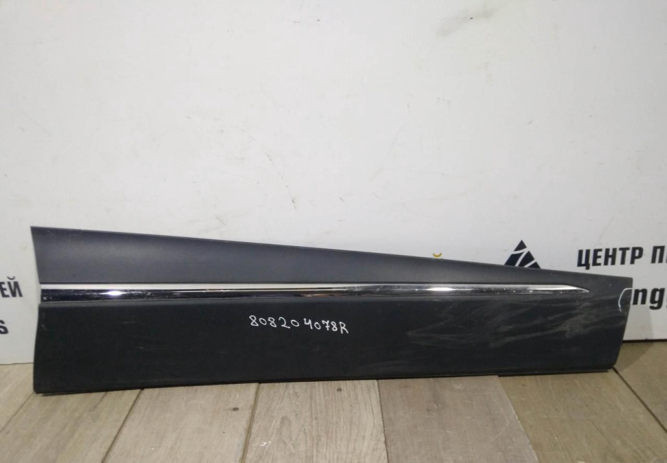 Молдинг двери передний правый бу Renault Kaptur OEM 808204078R