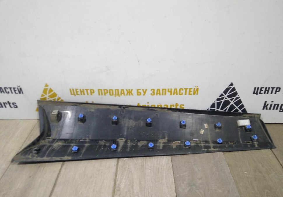 Молдинг двери передний правый бу Renault Kaptur OEM 808204078R