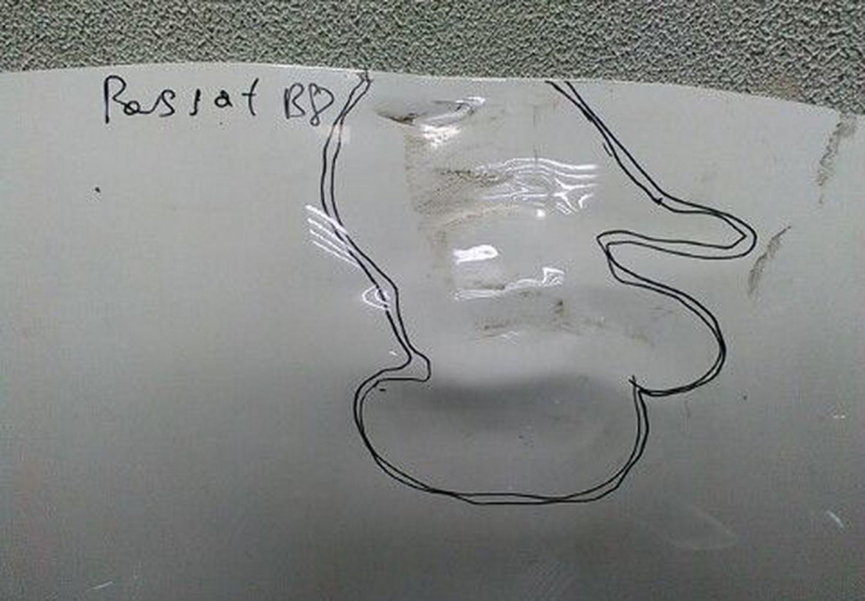 Капот Volkswagen Passat B8 вмятина