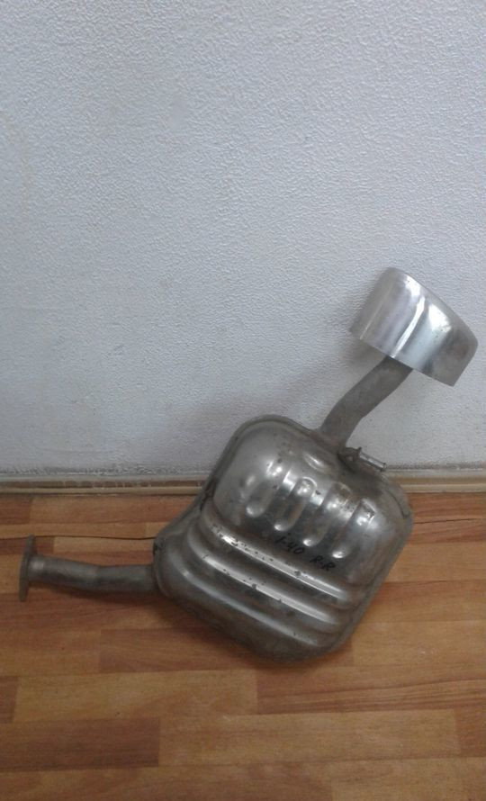 Глушитель правый Hyundai i40 oem 287113Z250 (скл-3)